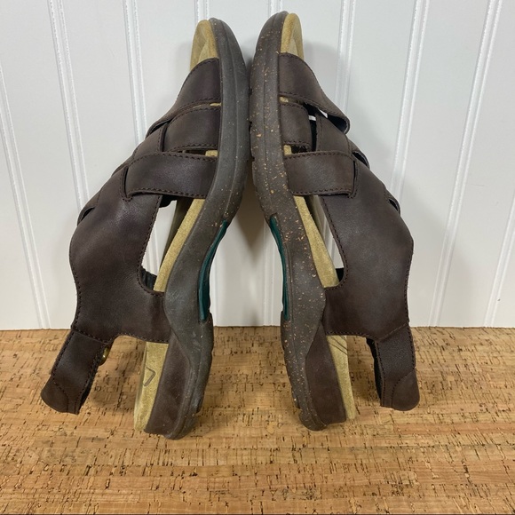 Dansko Men’s Brown Leather Sandals - Picture 6 of 9